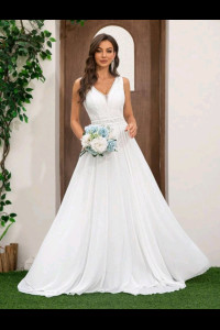 W022 Romantic Chiffon Wedding Dress